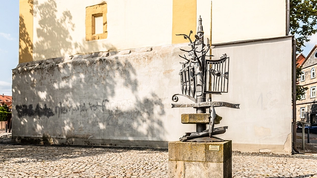 Bach-Denkmal am St. Michaelis Kirchturm