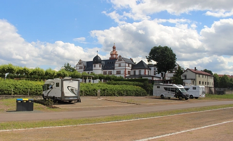 Wohnmobilstellplatz am Schloss Ehrenstein Wohnmobilstellplatz Ohrdruf © Einheitsgemeinde Ohrdruf